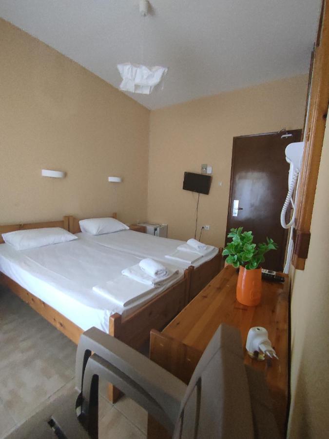 Vosporos Hotel Комотини Екстериор снимка