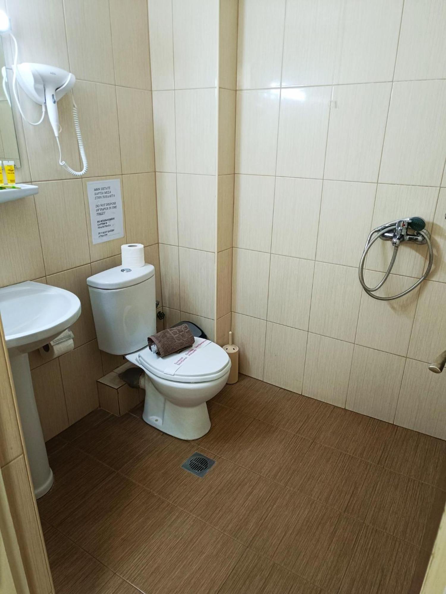 Vosporos Hotel Комотини Екстериор снимка