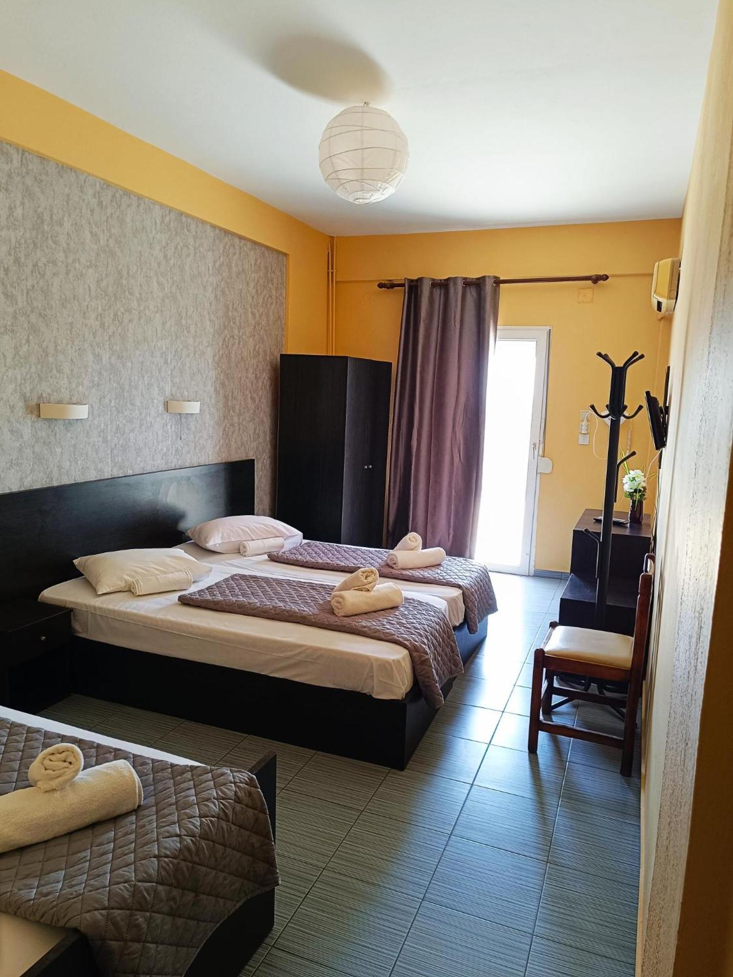 Vosporos Hotel Комотини Екстериор снимка
