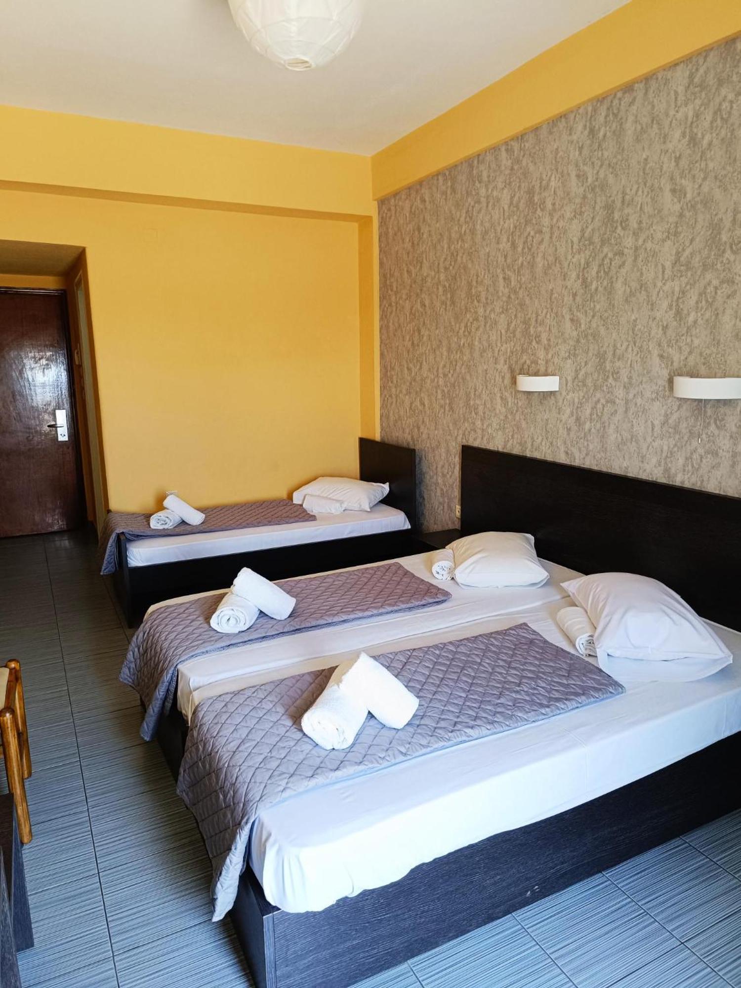 Vosporos Hotel Комотини Екстериор снимка