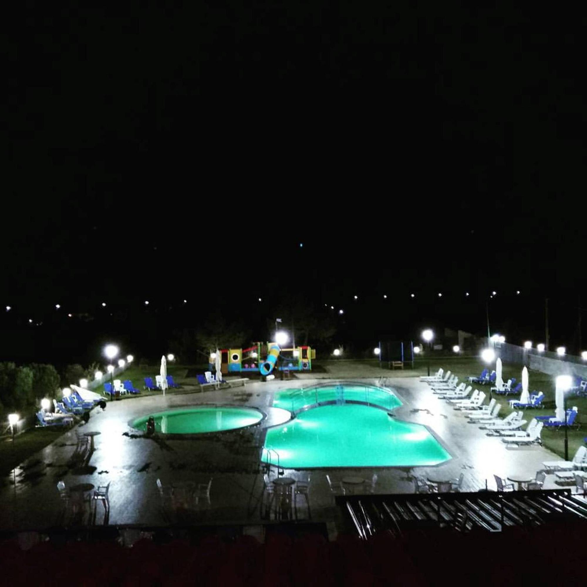 Vosporos Hotel Комотини Екстериор снимка