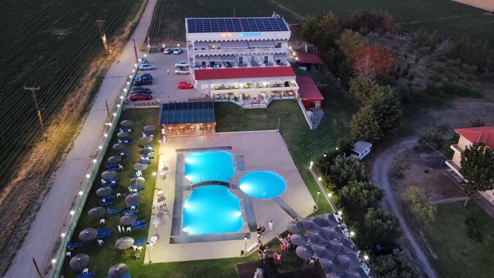 Vosporos Hotel Комотини Екстериор снимка